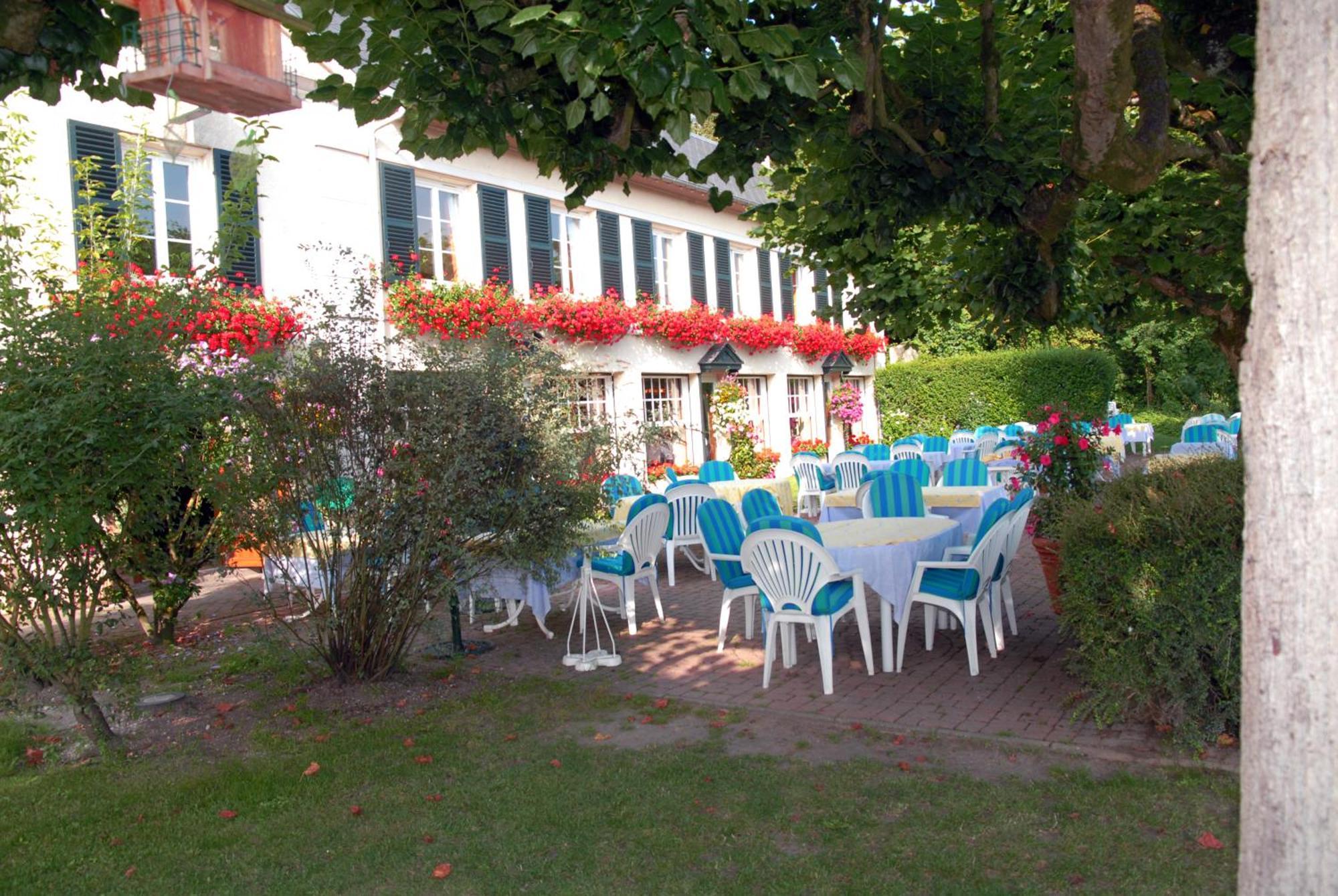 Hostellerie De Pavillon Saint-Hubert Gouvieux Exterior foto